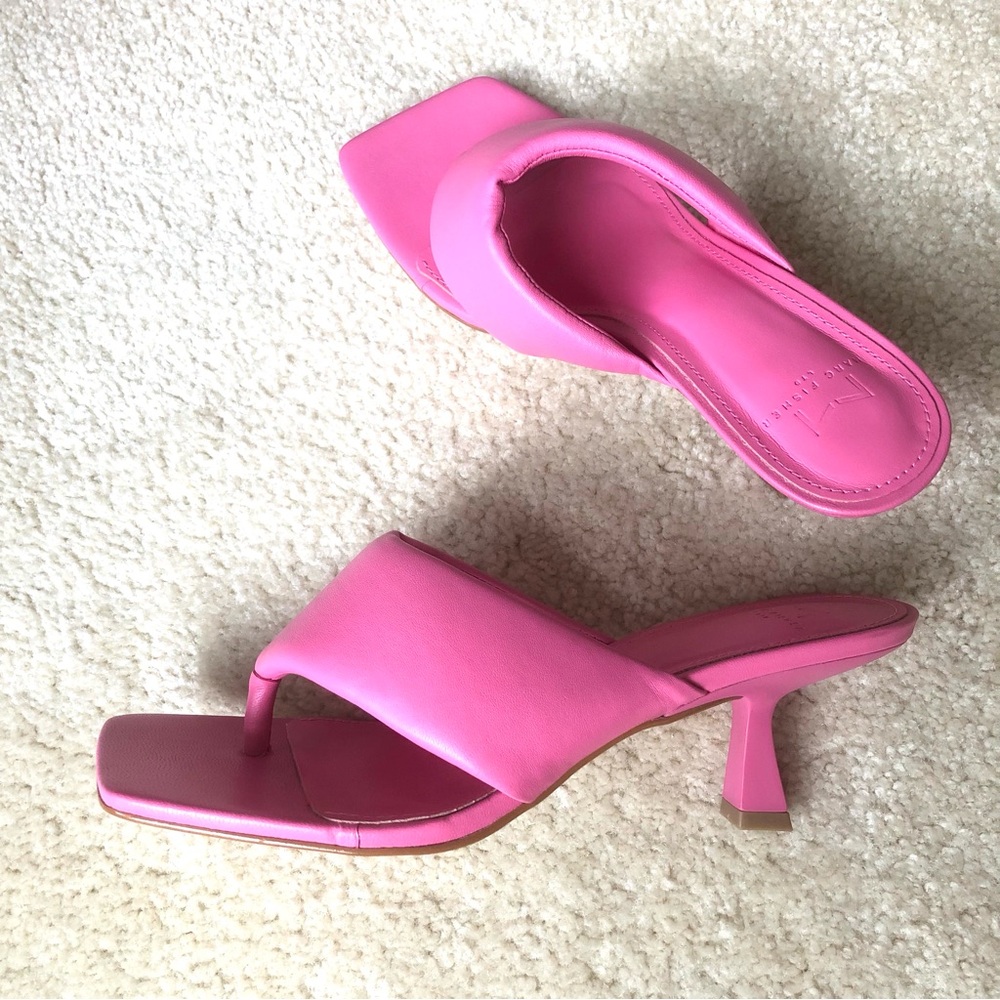😍Marc Fisher Pink Heeled Sandals
